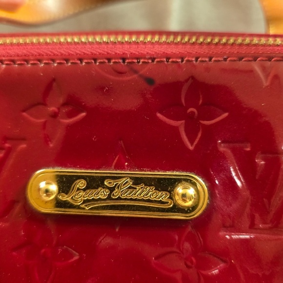 Louis Vuitton Red Patent Leather Tote Bag Matching wallet set - Picture 8 of 14